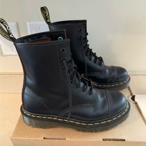 Dr Martens Made in England Black Leather 1460 Bex Boots with Toe Cap. UK Size 5.